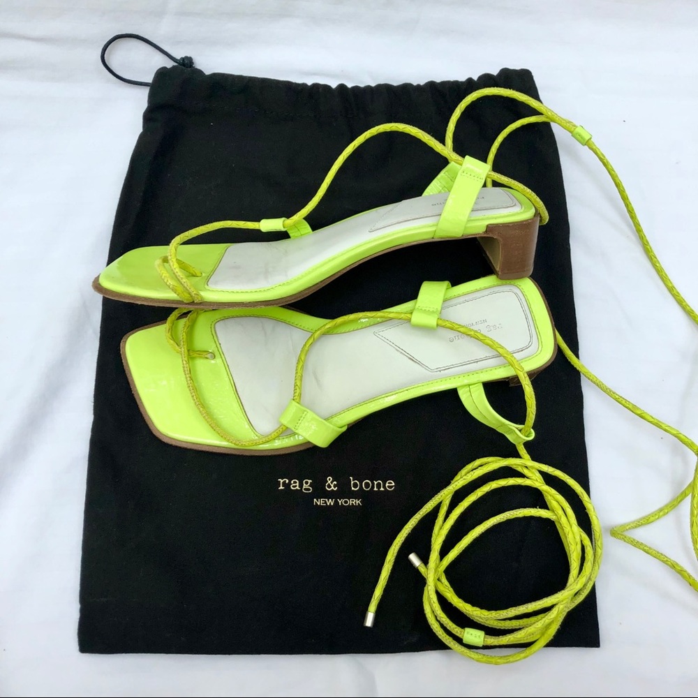 Square Toe Cindy Tie Sandal in Strappy Green